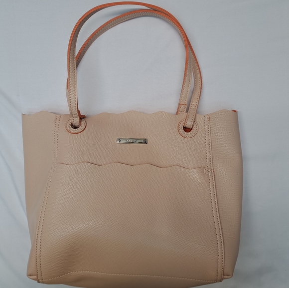 Nine West Handbags - New Nine West Cream/Tan And Orange Tote Bag.